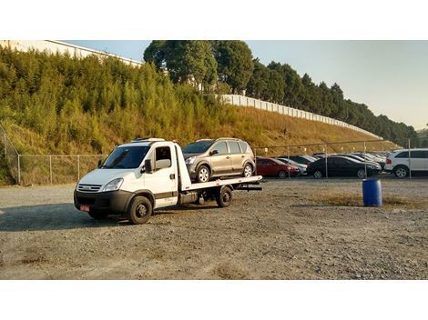 Guincho de Veículos na Rodovia Presidente Dutra